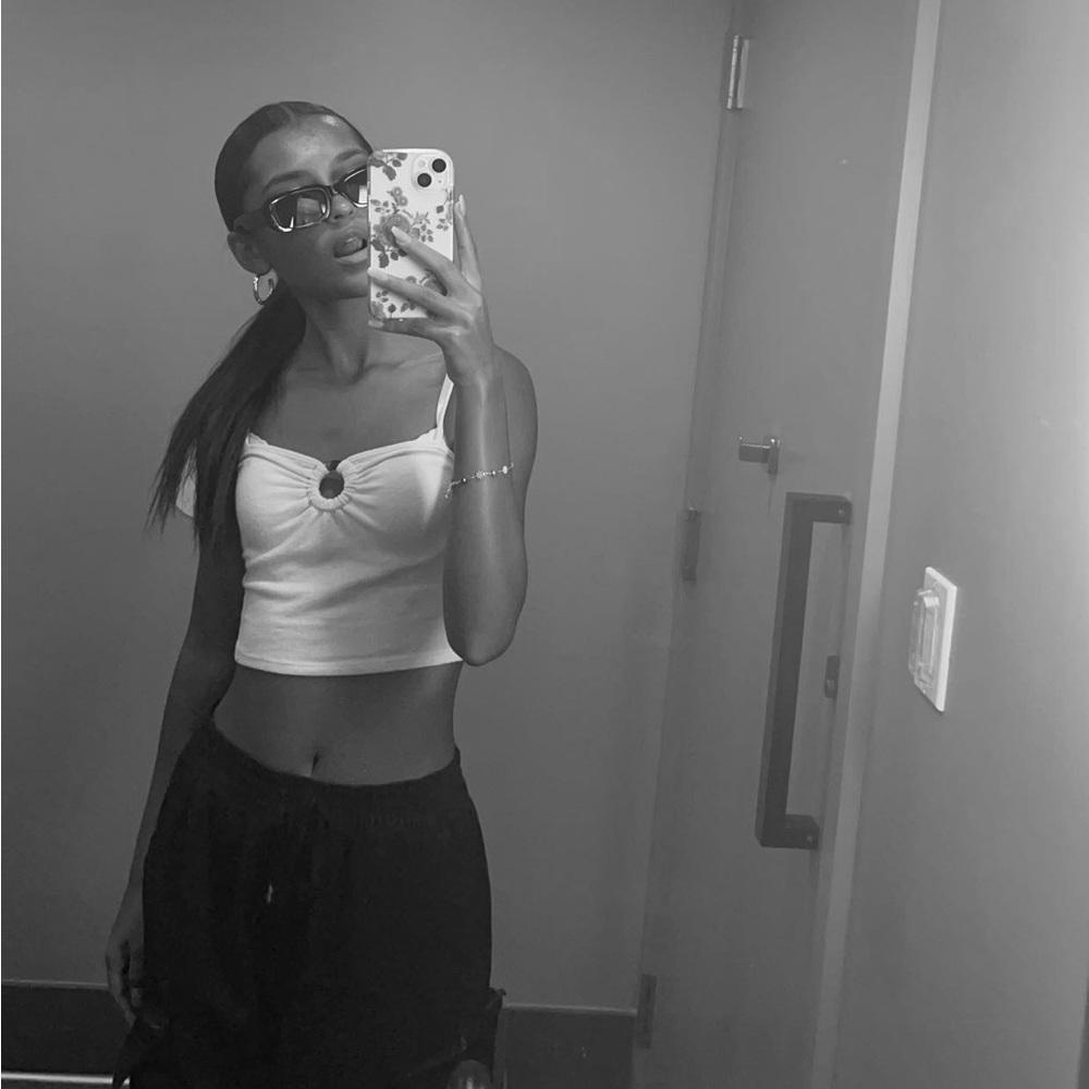 Meet your Posher, Kayla